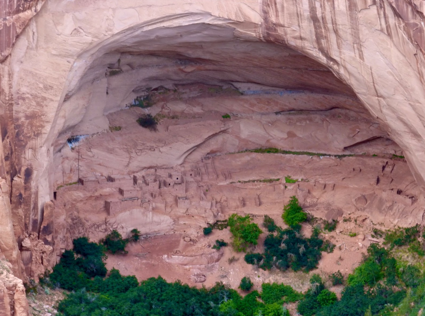 One of the more impressive Indian caves in Arizona - Betatakin Cliff Dwelling 